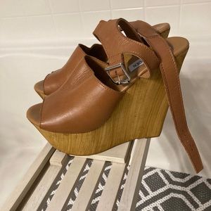 Steve Madden Bridgit Wedges. Size 10